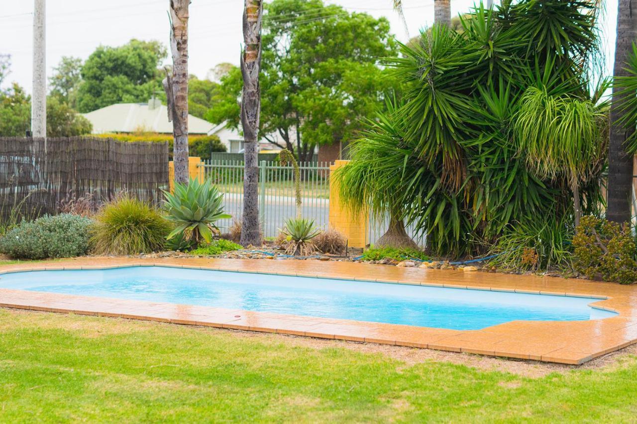 Echuca Motel Экстерьер фото